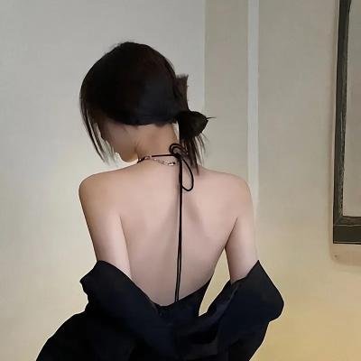 一个唱，一个不唱